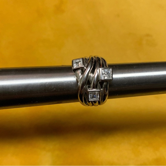 Vintage Estate 925 Sterling Silver Multi Strand Ring w/ Square CZ Stones Size 6 - Picture 2 of 5